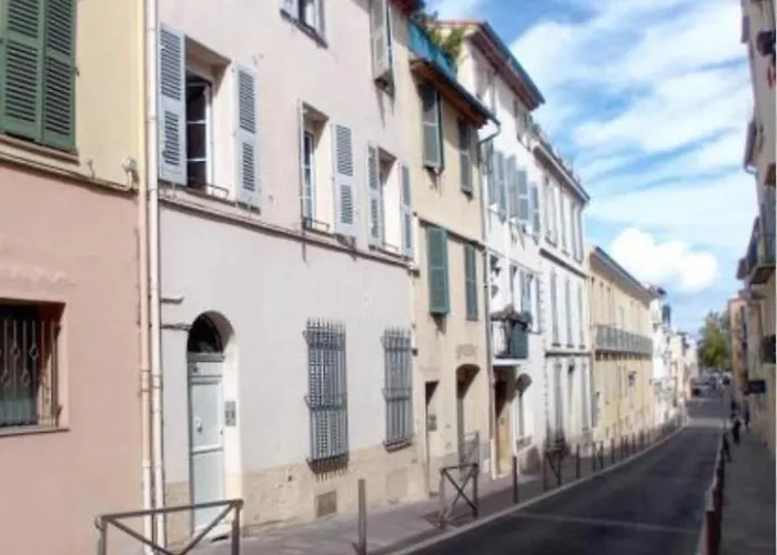 2 Pièces Vieil Appartement Antibes