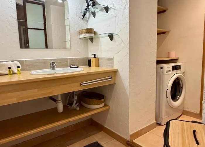 2 Pièces Vieil Appartement *